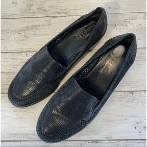 Amalfi Rangoni Black Suede Italian Leather Shoes Sz 7M